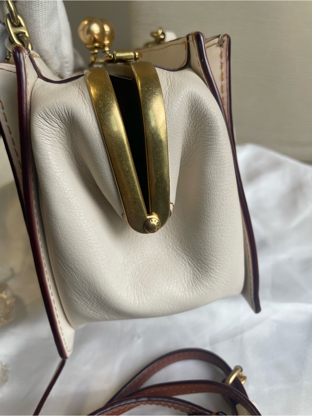Coach 1941 Kiss-lock Dreamer 21 Cream and Brown Signature Frame Satchel - Picture 10 of 14